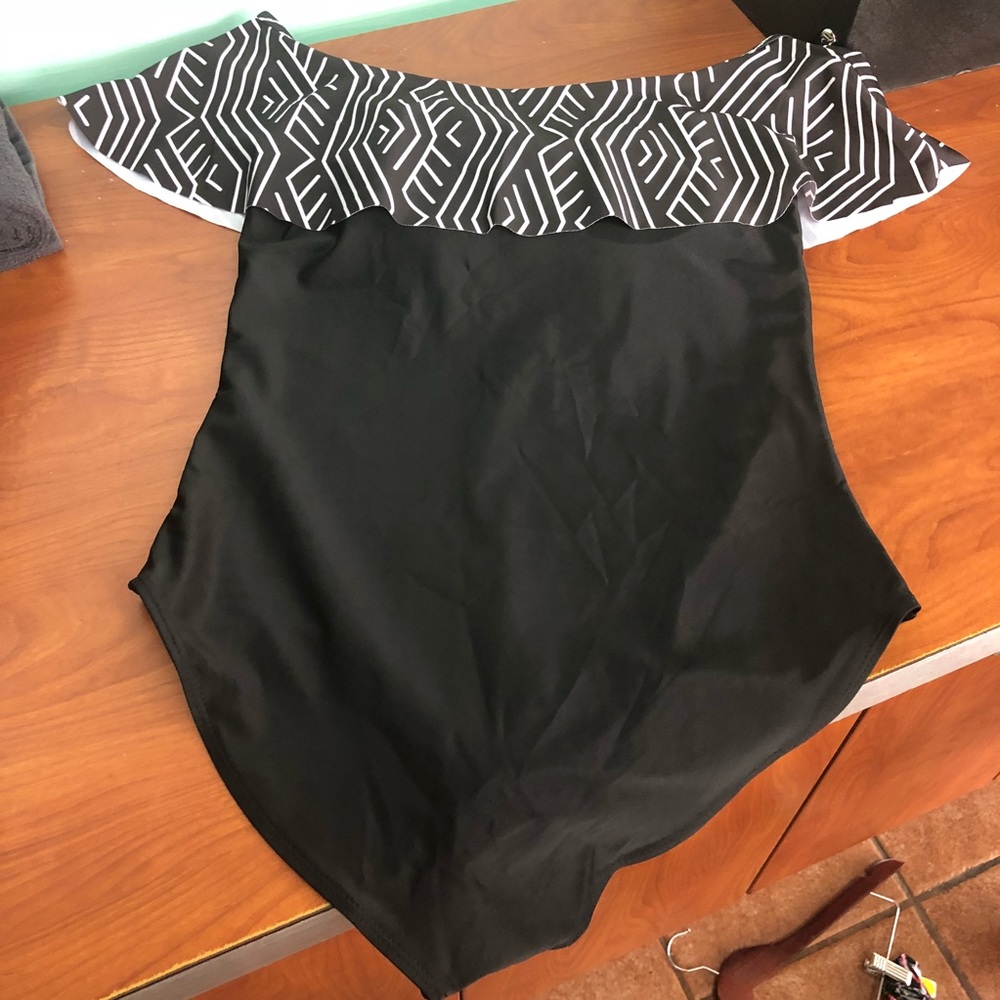 Off Shoulders Bathing Suit - Picture 2 of 2